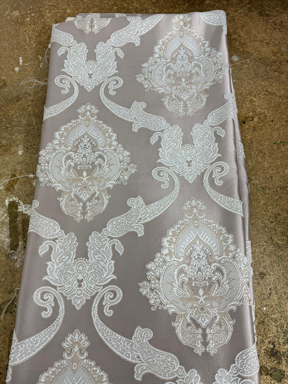 Tessuto di Raso Damascato 250x280