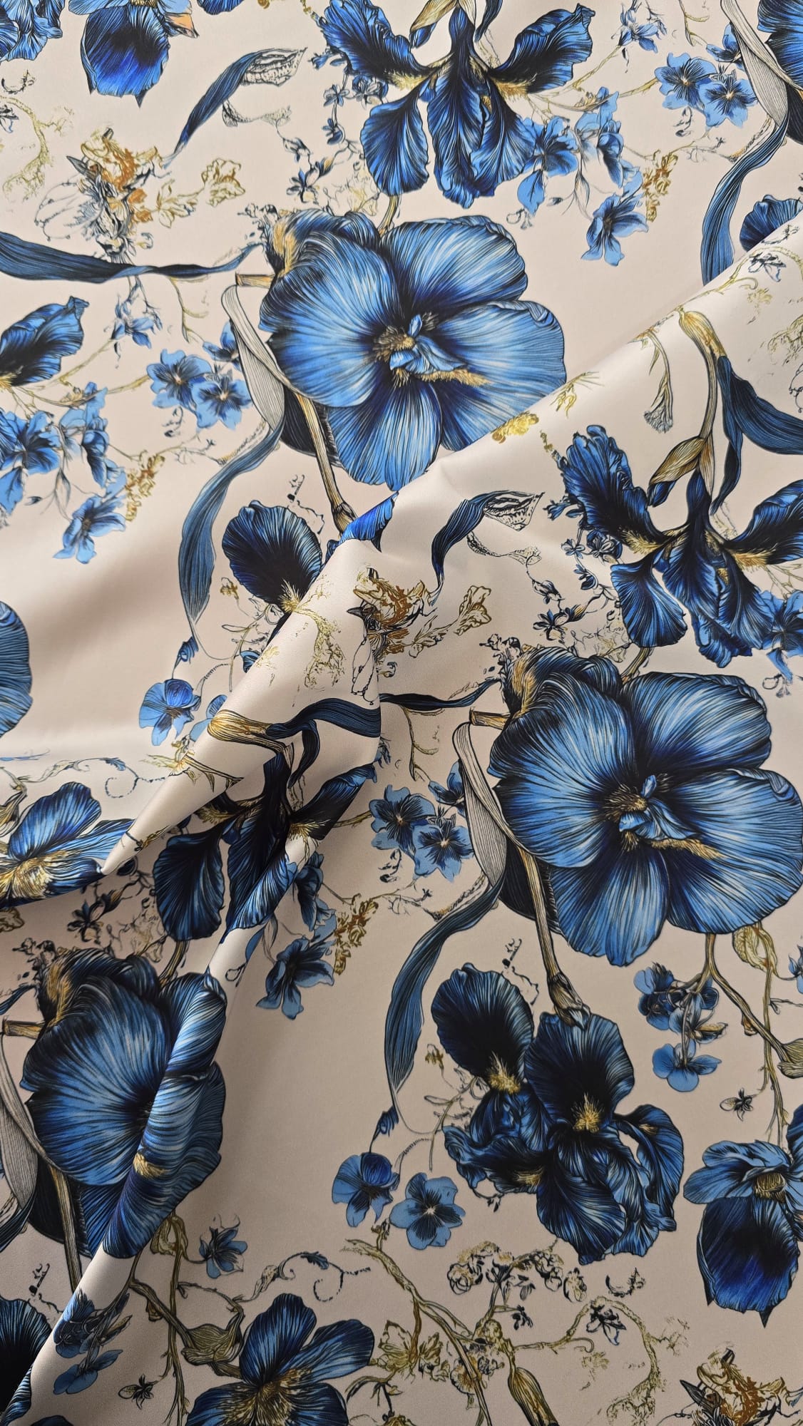 Tessuto Di Lino Eleganza Floreale