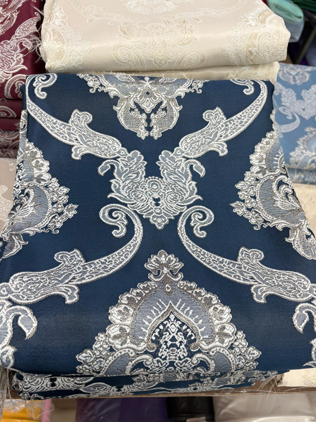 Tessuto di Raso Damascato 250x280