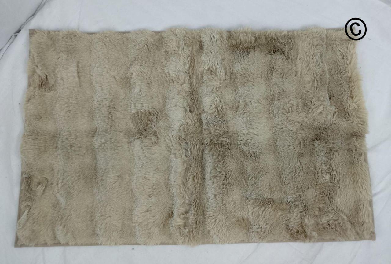Tappeto in Morbidissima Ecopelliccia – Caldo, Elegante e Super Soffice