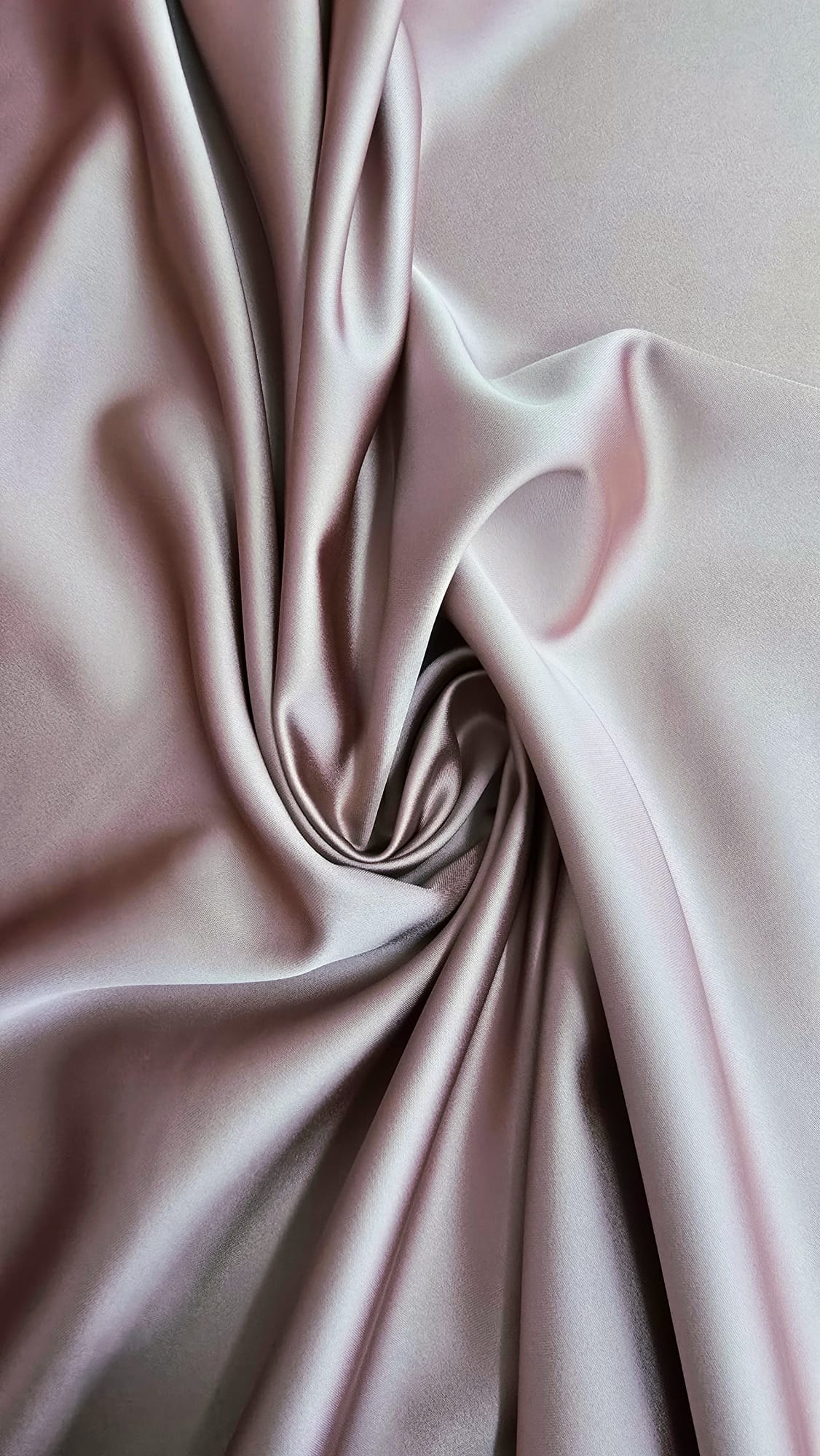 Duchessa Elastica – Raffinata, Pratica e Versatile