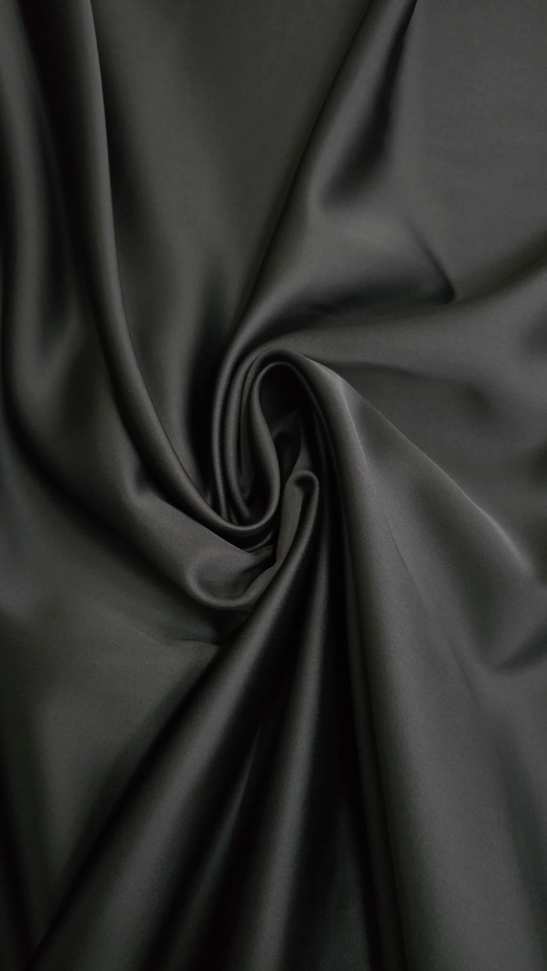 Duchessa Elastica – Raffinata, Pratica e Versatile