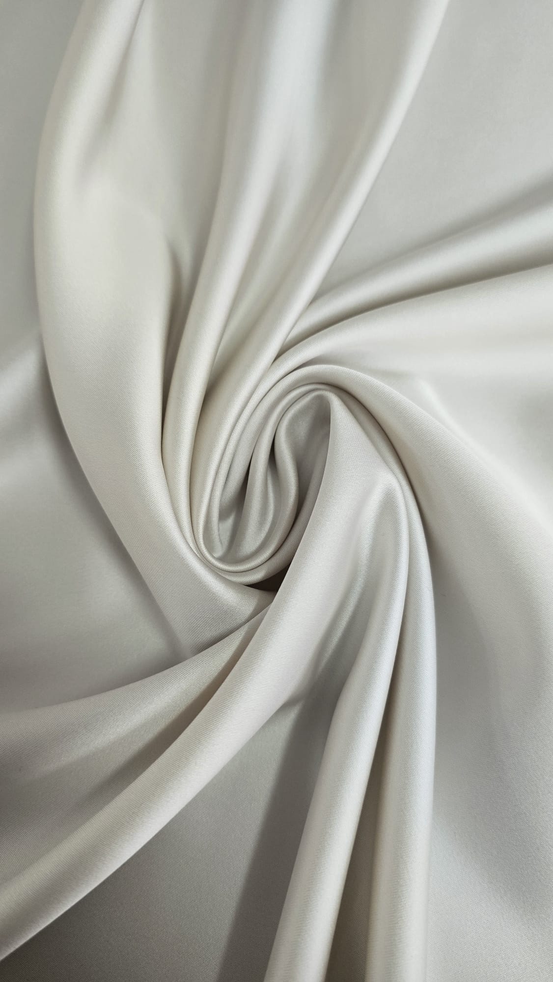 Duchessa Elastica – Raffinata, Pratica e Versatile