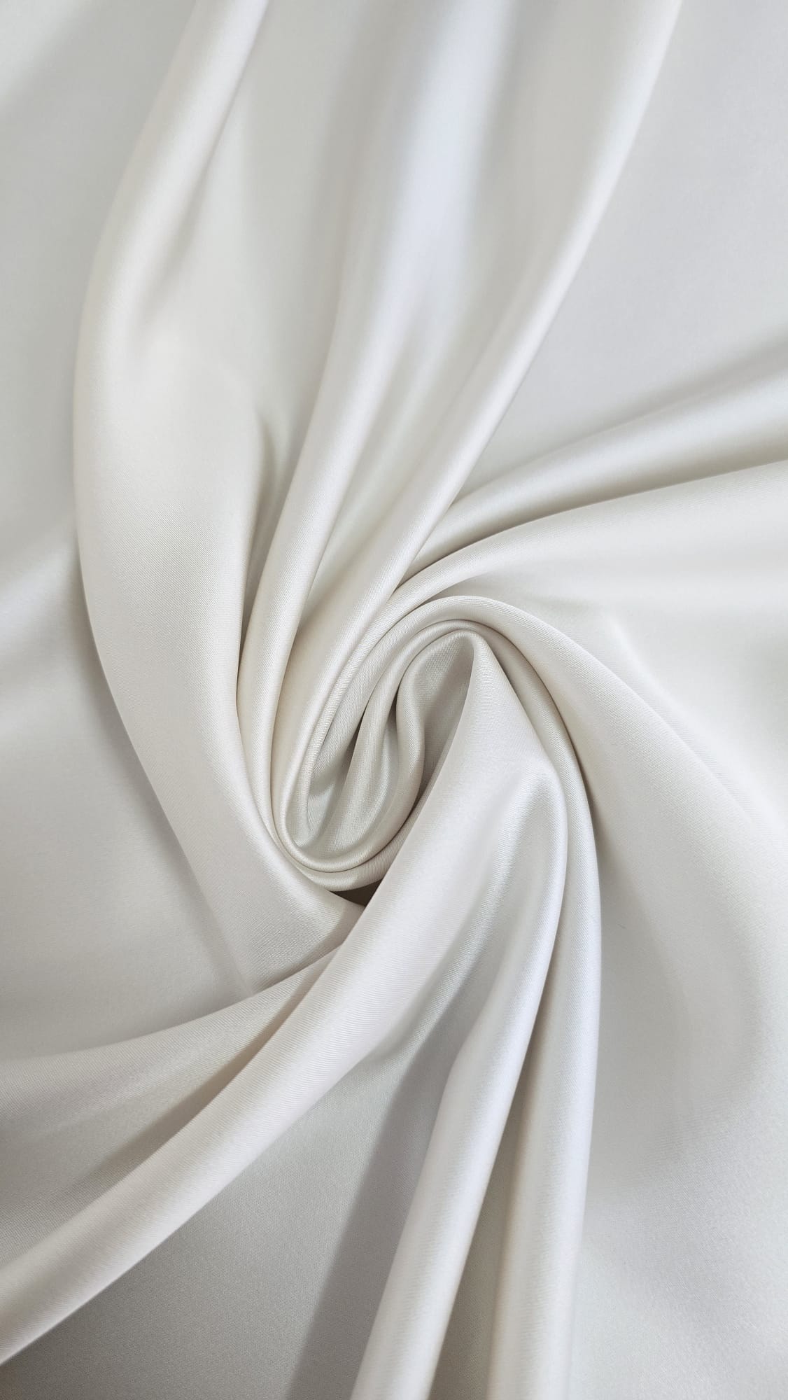 Duchessa Elastica – Raffinata, Pratica e Versatile