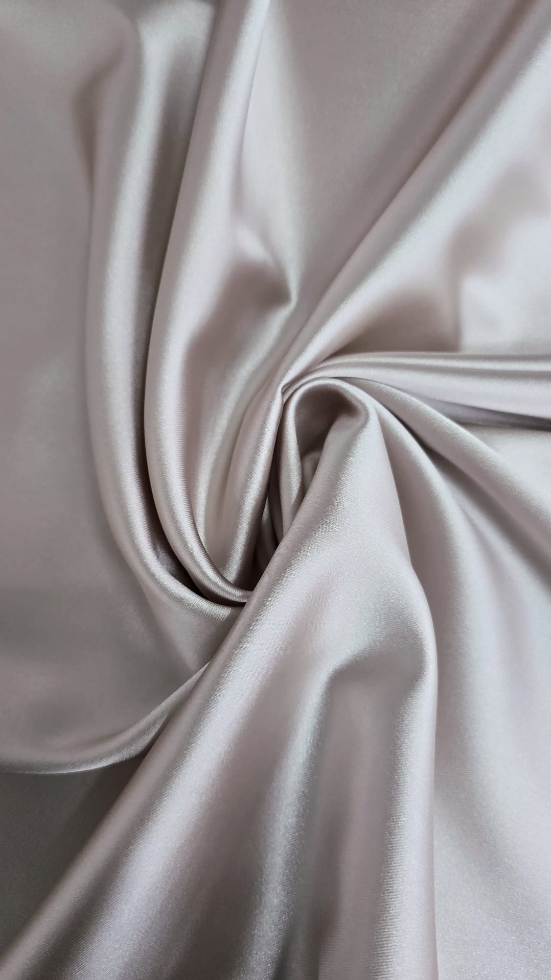 Duchessa Elastica – Raffinata, Pratica e Versatile
