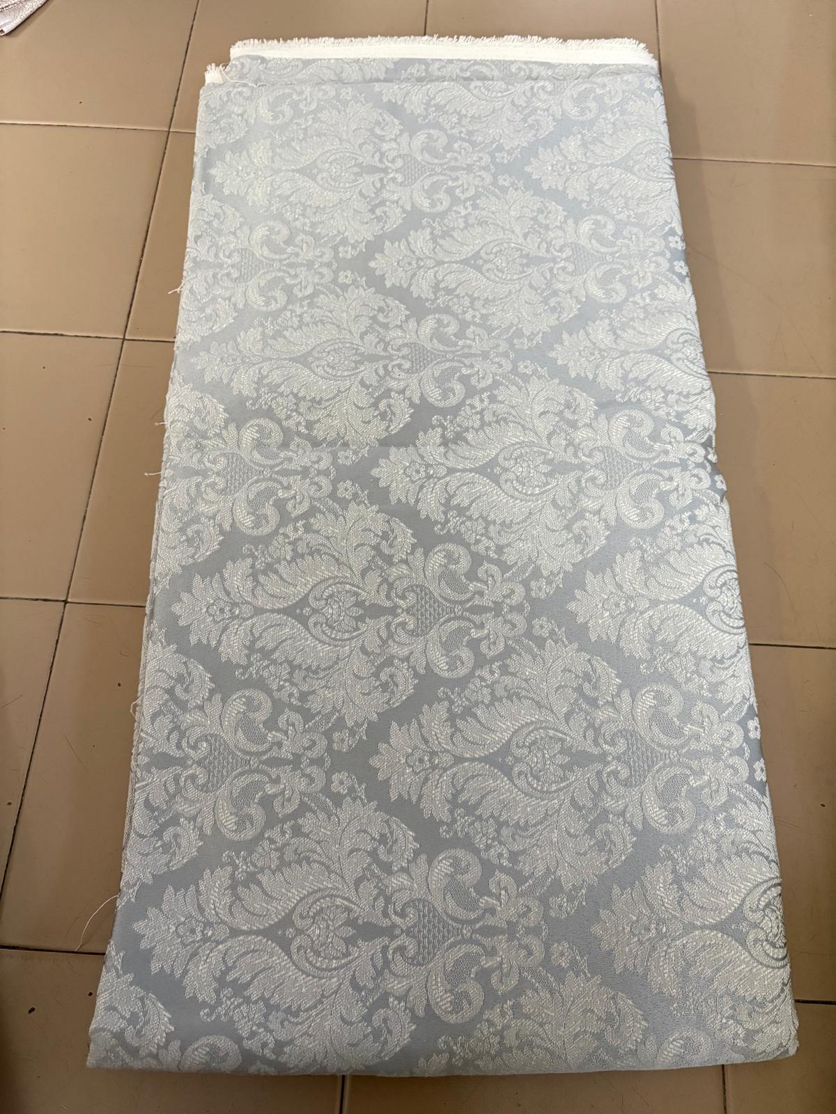 Taglio Tappezzeria Gobelin Arredo 250x280 – Eleganza e Resistenza per la Tua Casa