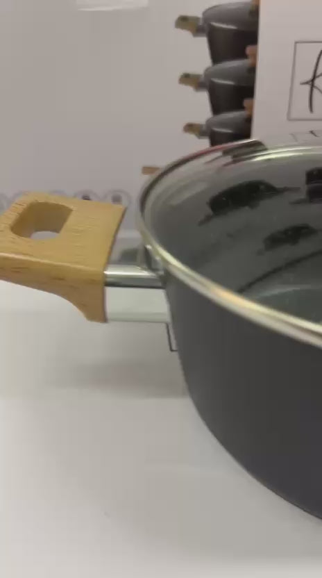 Batteria 8 Pezzi con Dettagli Effetto Legno – Stile e Funzionalità