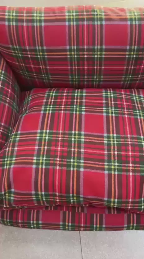 Cuccia Divanetto per Cani e Gatti in Stile Scozzese Tartan con Cuscino Estraibile – Imbottitura Maxi Alta Resistenza (Prodotto Artigianale Italiano)